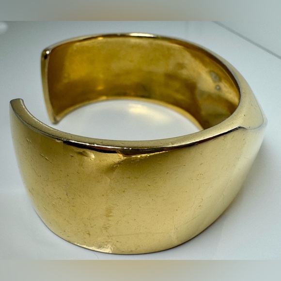 Signed St. John Cuff Gold-time Metal Cuff Bracelet - Picture 4 of 9